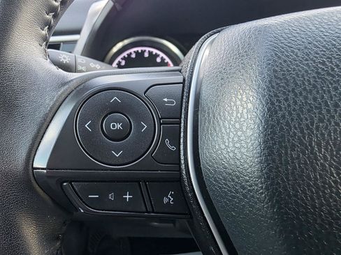 Used 2018 Toyota Camry SE FWD image 13