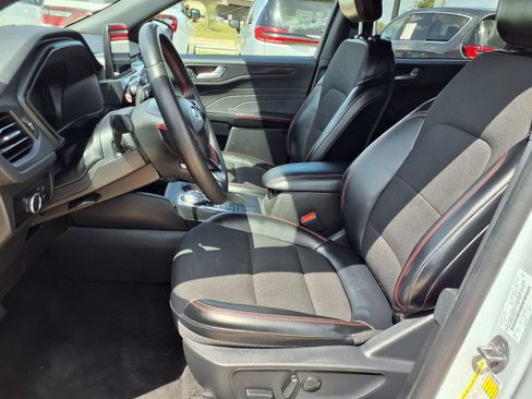 Used 2025 Ford Escape ST-Line FWD image 23