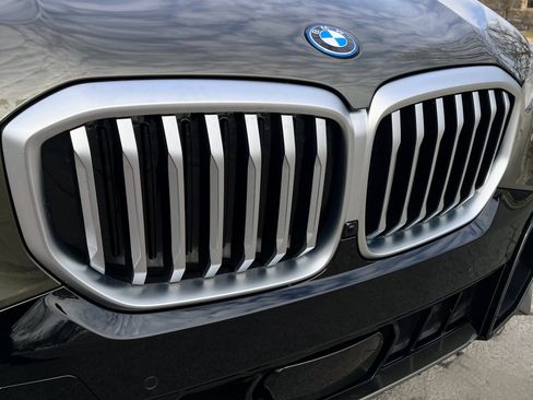 Used 2024 BMW X5 xDrive50e w/ M Sport Package image 23