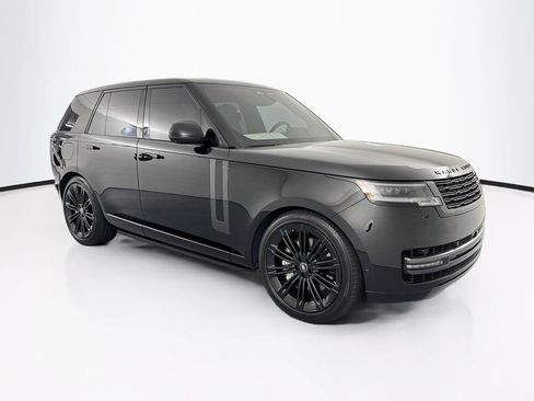 Certified 2025 Land Rover Range Rover SE AWD/4WD image 3