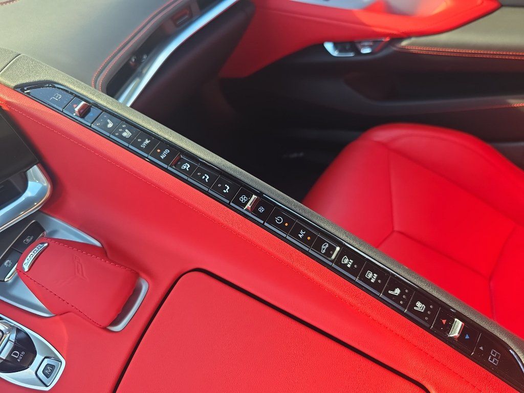 Used 2020 Chevrolet Corvette Stingray Preferred Cpe w/ 2LT Preferred Equipment Group RWD image 20