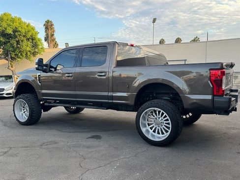 Used 2017 Ford F250 Lariat AWD/4WD image 10