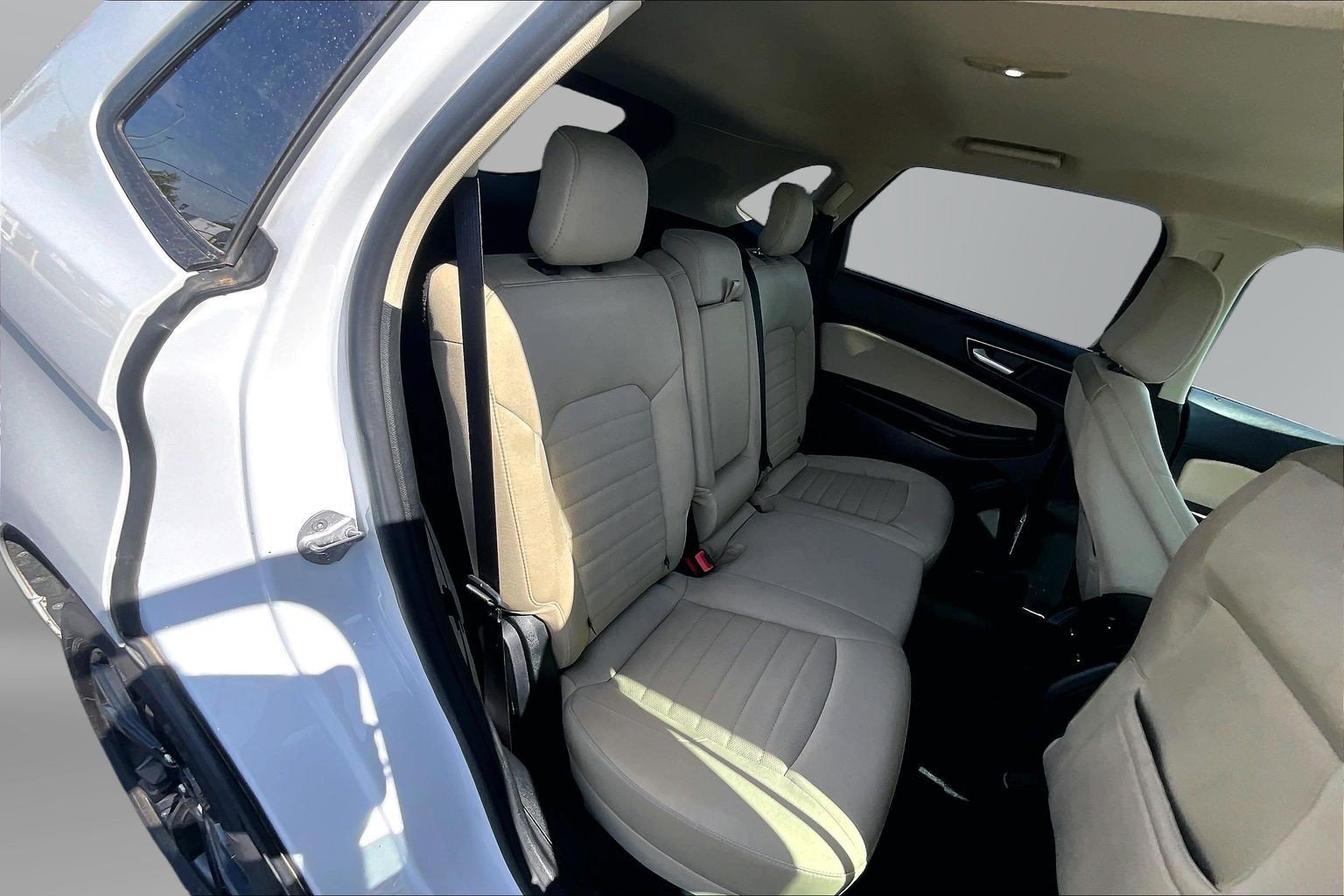 Used 2022 Ford Edge SE w/ Black Appearance Package AWD/4WD image 17