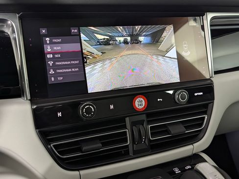New 2026 Porsche Macan AWD/4WD image 32