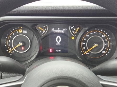 New 2025 Jeep Gladiator Sport image 12