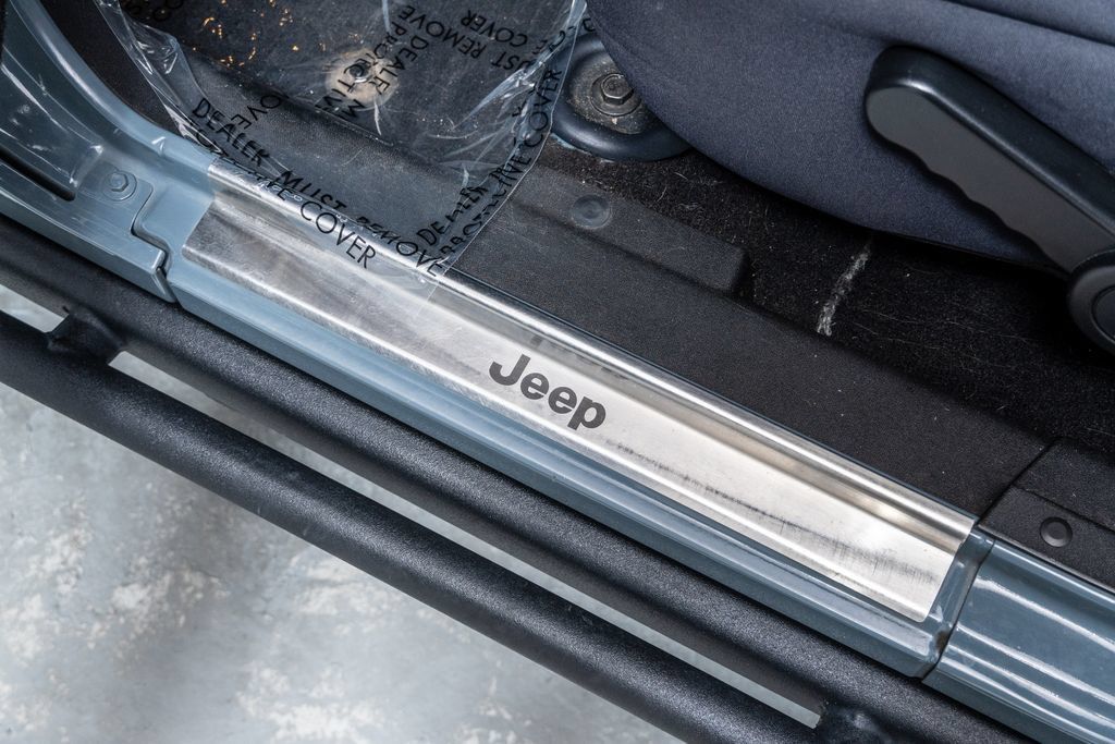 Used 2015 Jeep Wrangler Unlimited Rubicon AWD/4WD image 20