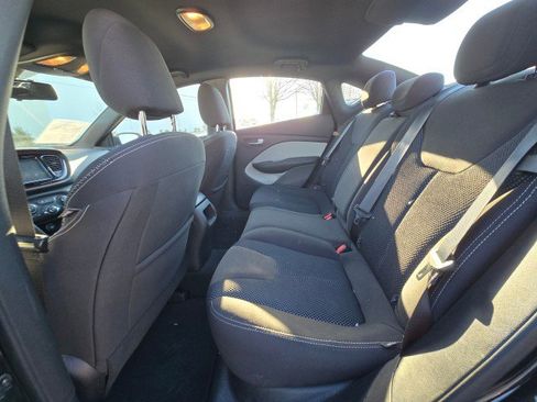 Used 2015 Dodge Dart SXT image 18