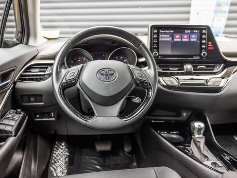 Used 2021 Toyota C-HR Limited FWD image 12