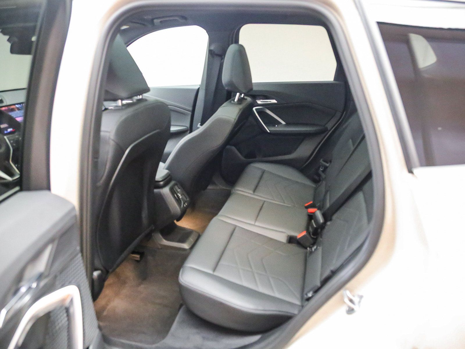 Used 2026 BMW X1 xDrive28i w/ Technology Package AWD/4WD image 20