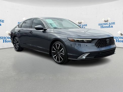 Certified 2025 Honda Accord Touring image 9