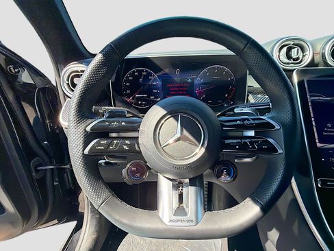 Used 2025 Mercedes-Benz GLC 43 AMG 4MATIC image 38