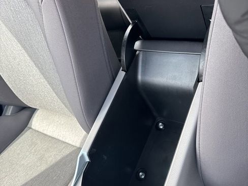 Used 2018 Toyota Camry LE FWD image 23