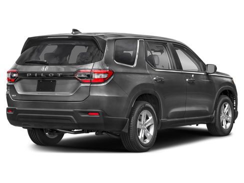 Used 2023 Honda Pilot LX image 2