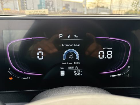 Used 2025 Kia Sportage EX image 20