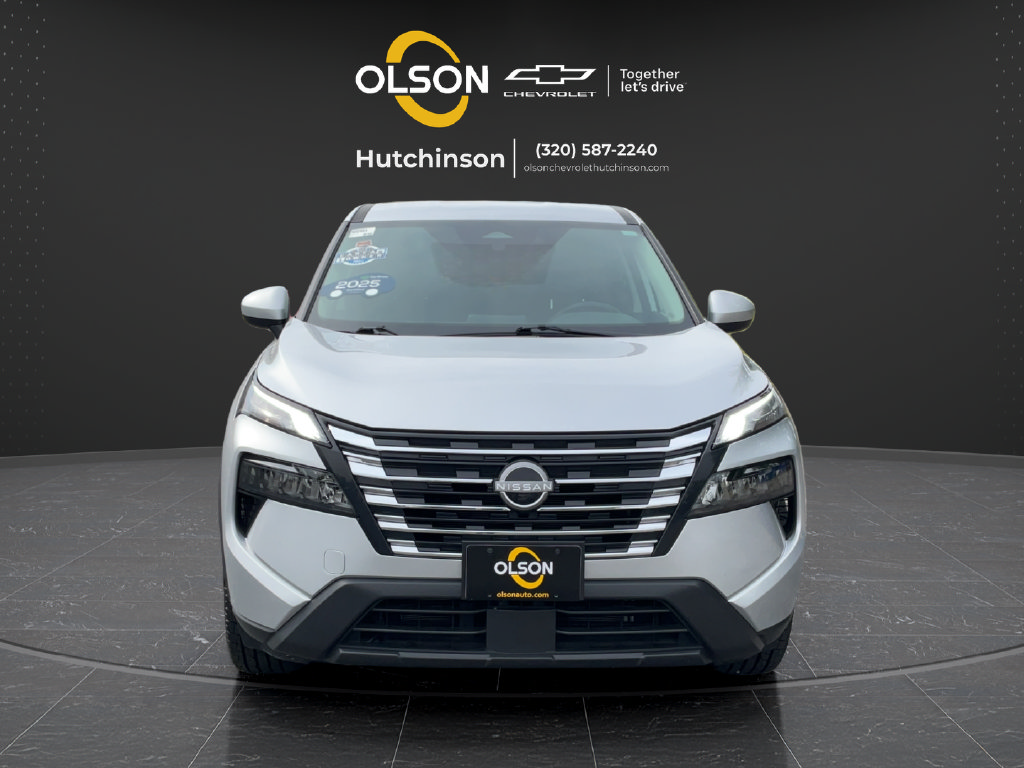 Used 2025 Nissan Rogue SV AWD/4WD image 16