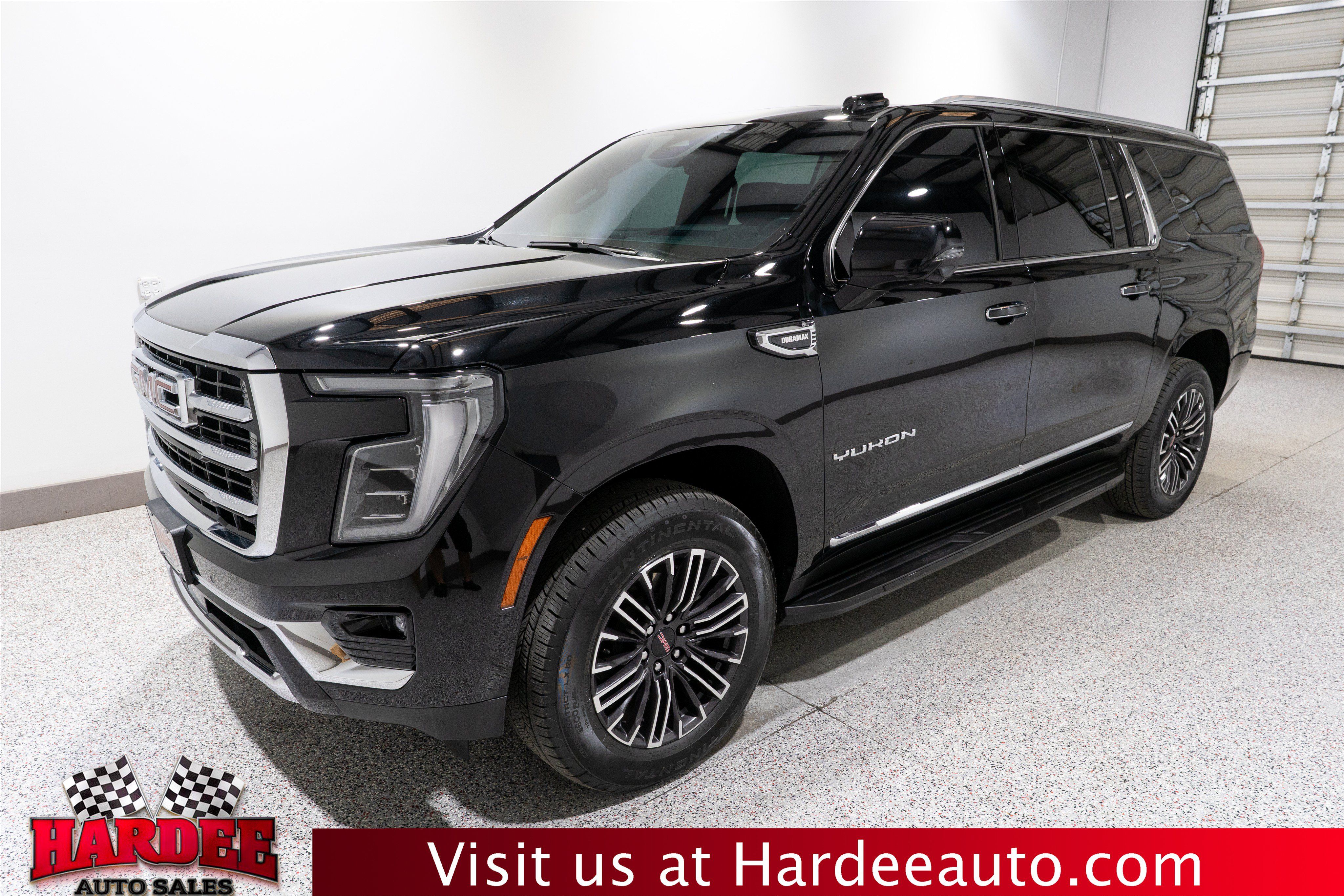 Used 2025 GMC Yukon XL Elevation w/ Elevation Premium Package AWD/4WD image 2