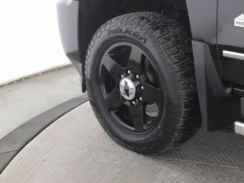 Used 2015 Chevrolet Silverado 2500 High Country w/ Duramax Plus Package image 13