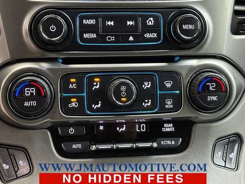 Used 2018 Chevrolet Suburban LT AWD/4WD image 38