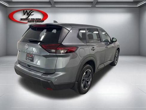 Used 2025 Nissan Rogue SV FWD image 6
