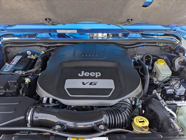 Used 2014 Jeep Wrangler Unlimited Sahara AWD/4WD image 22