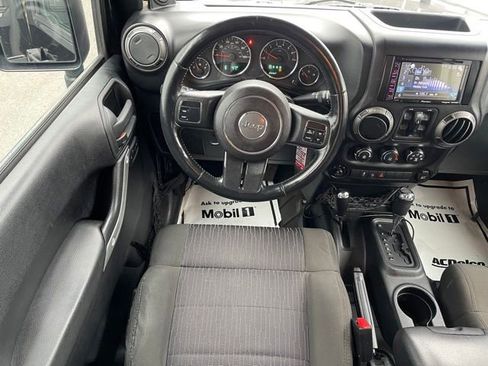 Used 2011 Jeep Wrangler Unlimited Sport image 6