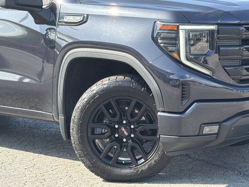 Used 2023 GMC Sierra 1500 Elevation w/ X31 Off-Road Package AWD/4WD image 6