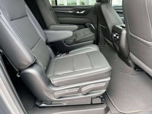 Used 2023 GMC Yukon XL Denali AWD/4WD image 22