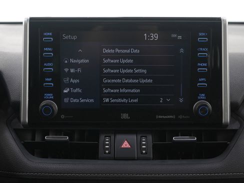 Used 2020 Toyota RAV4 Limited image 18