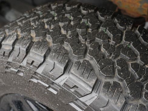 Used 2021 Chevrolet Silverado 1500 LT Trail Boss w/ LPO, Dark Essentials Package AWD/4WD image 27