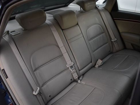 Used 2006 Hyundai Azera SE image 24