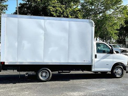New 2025 Chevrolet Express 3500 Extended Wheelbase w/ Power Convenience Package image 4