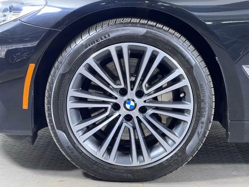 Used 2017 BMW 540i xDrive image 11
