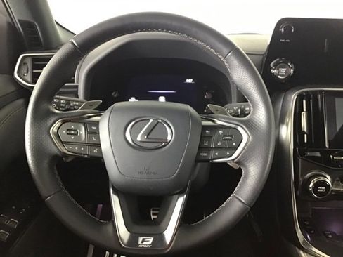 Used 2024 Lexus LX 600 F Sport image 11