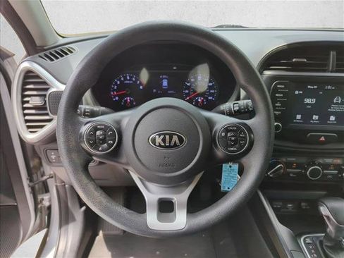 Used 2020 Kia Soul S FWD image 23