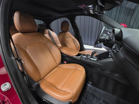 Used 2022 Alfa Romeo Giulia Ti image 31