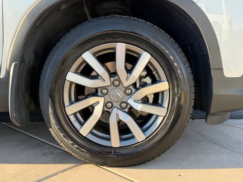 Used 2019 Honda Pilot EX image 9