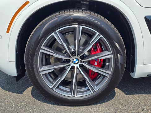 New 2026 BMW X5 xDrive50e w/ M Sport Package AWD/4WD image 8