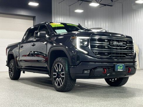 Certified 2024 GMC Sierra 1500 AT4 w/ Technology Package AWD/4WD image 6