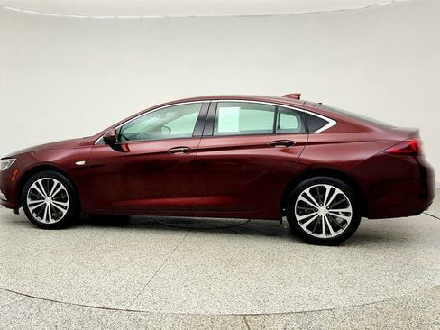 Used 2018 Buick Regal Essence w/ Driver Confidence Package #1 FWD image 8