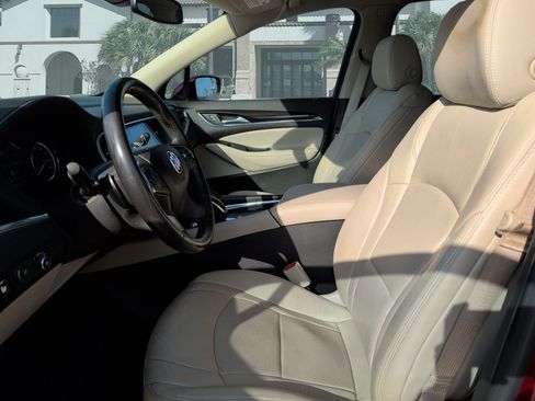 Used 2020 Buick Enclave Essence FWD image 11