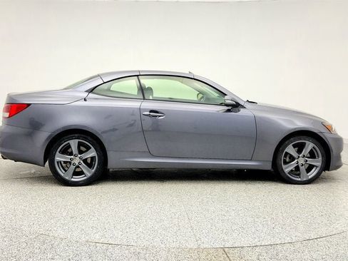 Used 2014 Lexus IS 250C image 3