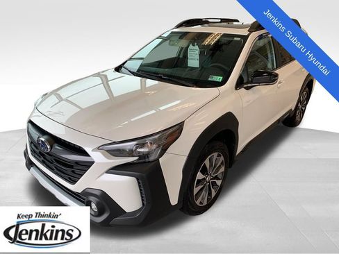 Certified 2025 Subaru Outback Limited AWD/4WD image 1