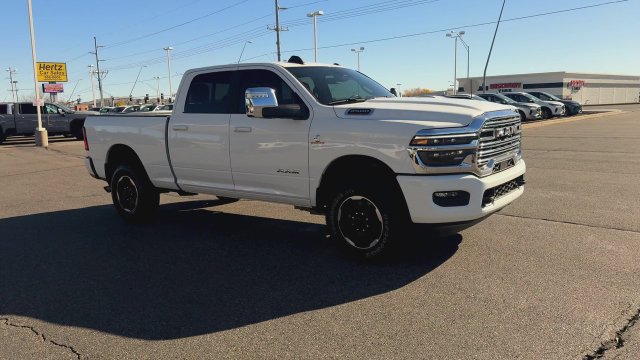 Used 2026 RAM 2500 Laramie AWD/4WD image 2
