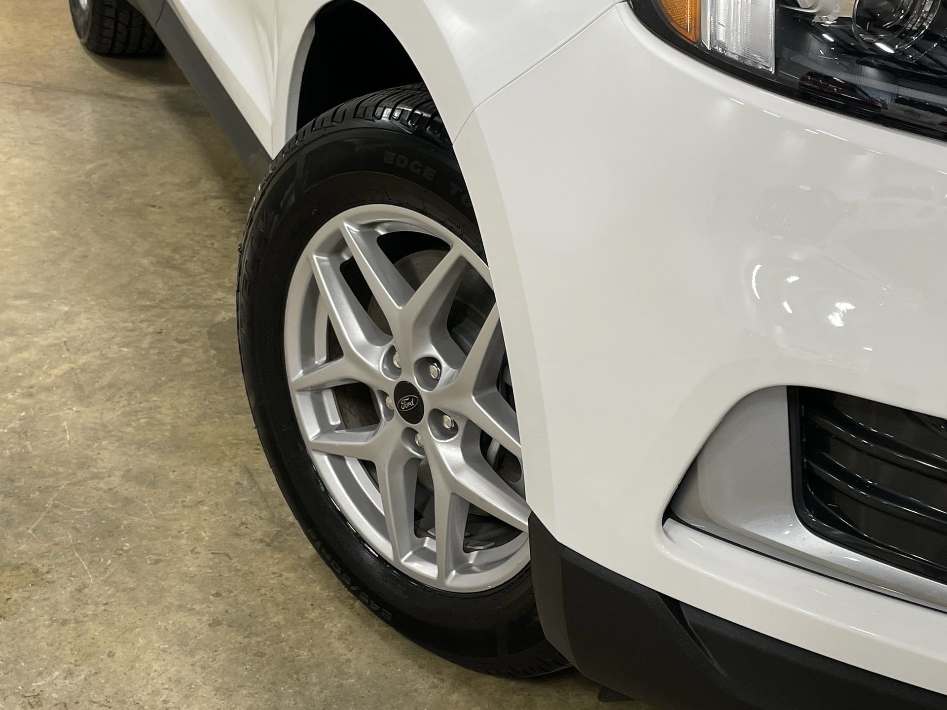 Used 2024 Ford Edge SEL AWD/4WD image 11
