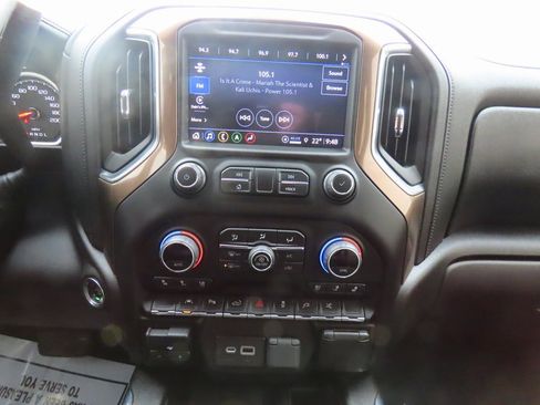 Used 2022 Chevrolet Silverado 1500 High Country image 26