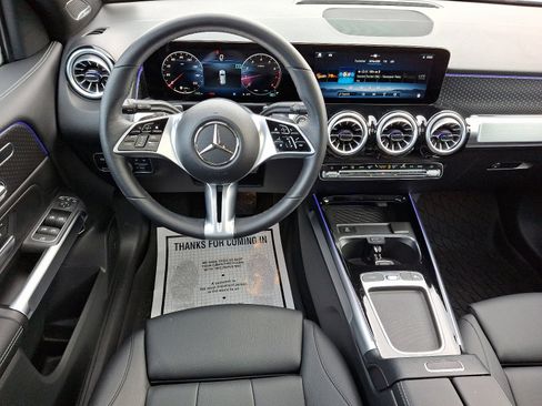 Certified 2024 Mercedes-Benz GLB 250 4MATIC image 11