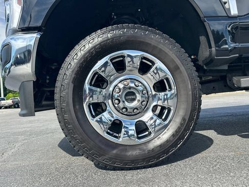 Used 2026 Ford F250 Lariat w/ Lariat Premium Package AWD/4WD image 12