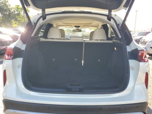 Used 2022 INFINITI QX50 Luxe FWD image 9