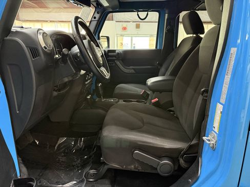 Used 2018 Jeep Wrangler Unlimited Sport S AWD/4WD image 11