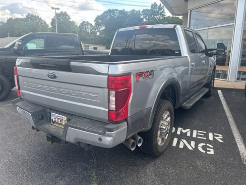 Used 2022 Ford F250 Lariat w/ Lariat Ultimate Package AWD/4WD image 6